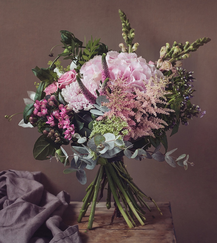 A bouquet to compliment any home